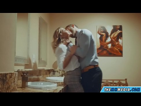 ❤️ Cum busty flava seducit in latrinae publicae Porno  at la.milf-nut-net.ru